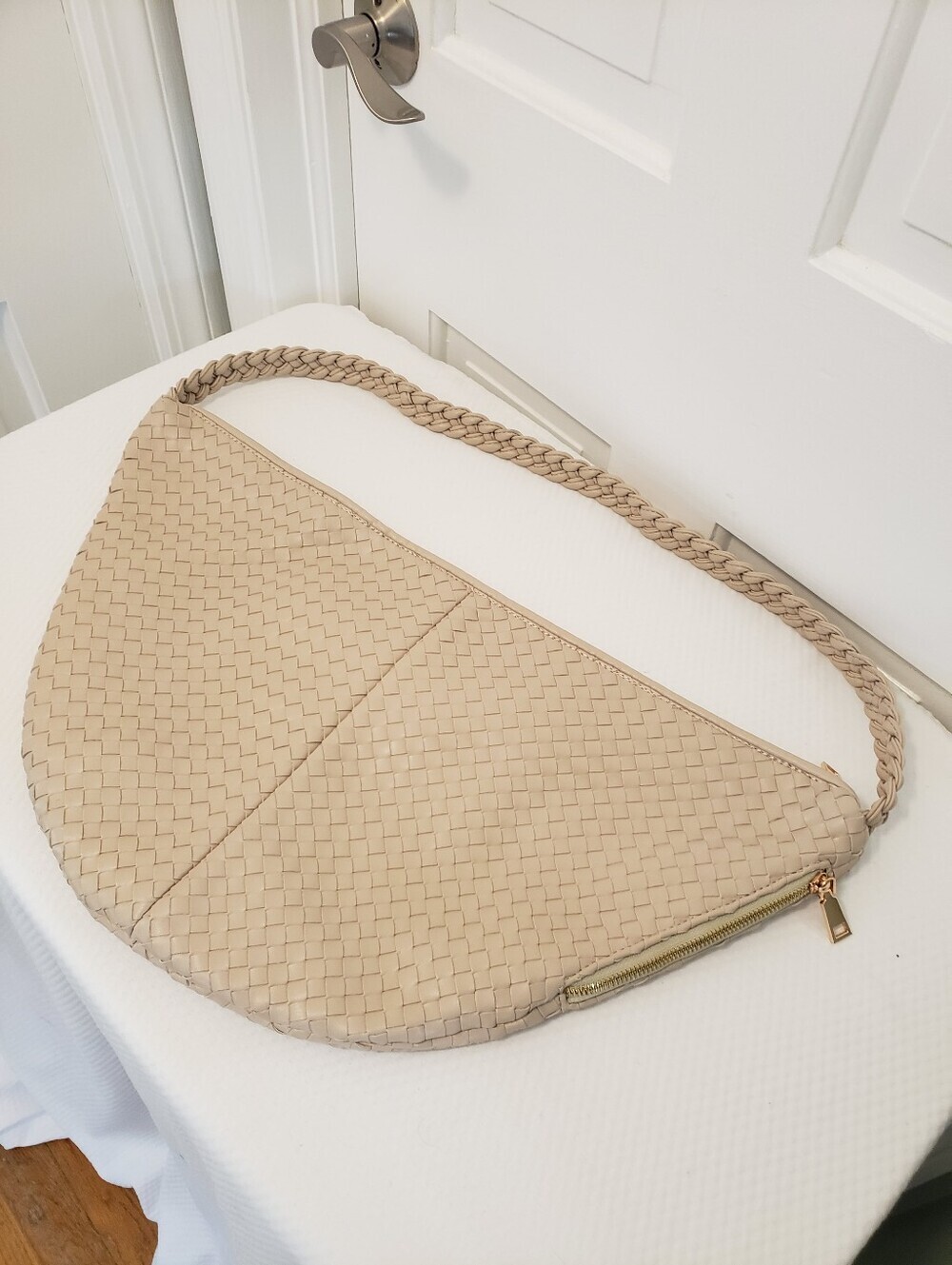 NWOT Anthropologie Melie Bianco Large Crescent Shaped Slouch Shoulder Bag, Beige